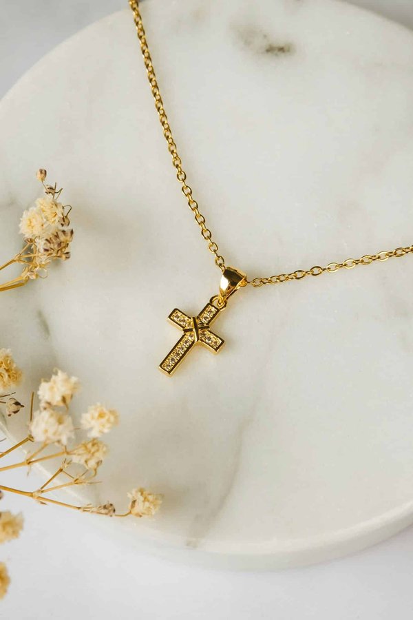 Bijoux croix : l'essentiel pour allier foi et mode